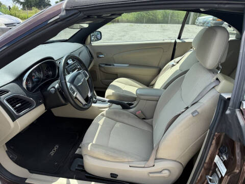 2013 Chrysler 200 Touring