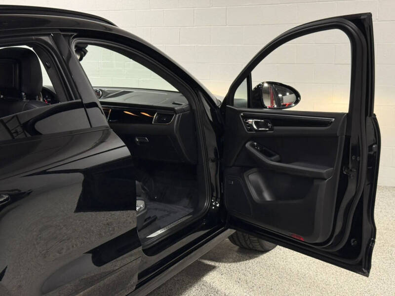 2016 Porsche Macan Turbo