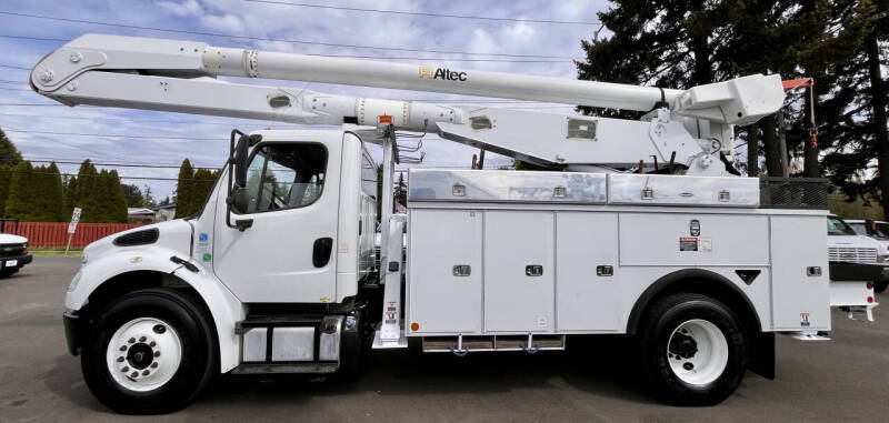 2013 Freightliner M2 106