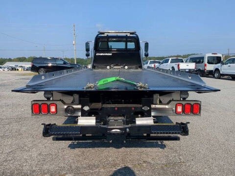 2026 Freightliner M2 106