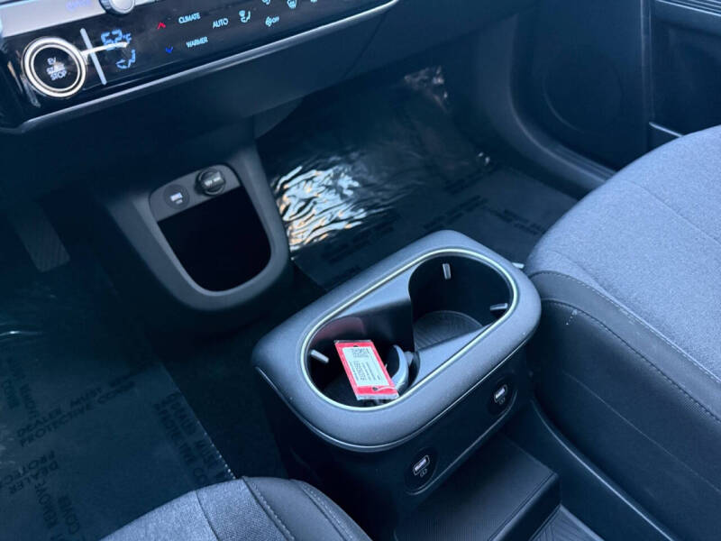 2024 Hyundai Ioniq 5 SE Standard Range