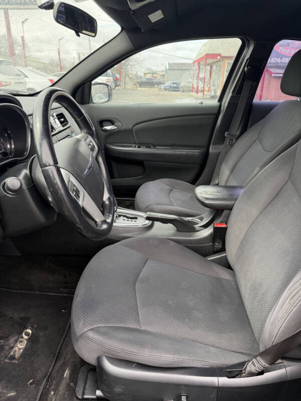 2015 Chrysler 200 S