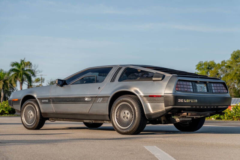 1981 DeLorean DMC-12
