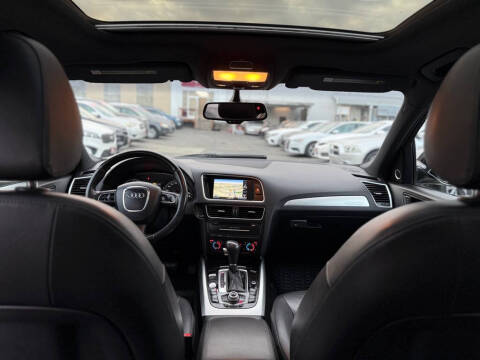 2011 Audi Q5 3.2 quattro Premium Plus