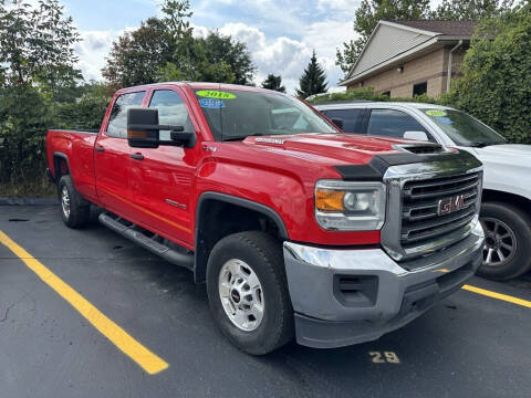 2018 GMC Sierra 2500HD for sale at Newcombs Auto Sales in Auburn Hills MI