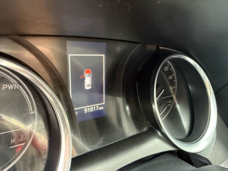 2019 Toyota Camry Hybrid LE