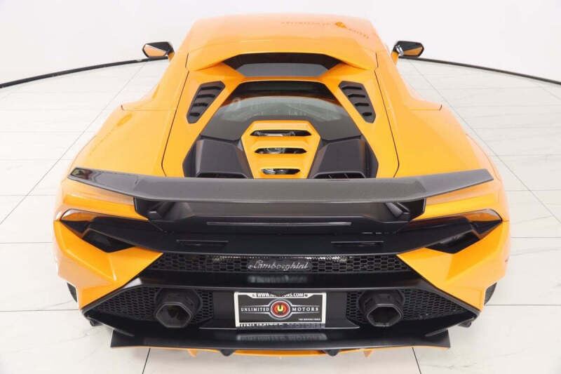 2023 Lamborghini Huracan Tecnica