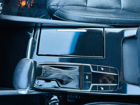 2018 Kia Cadenza Premium