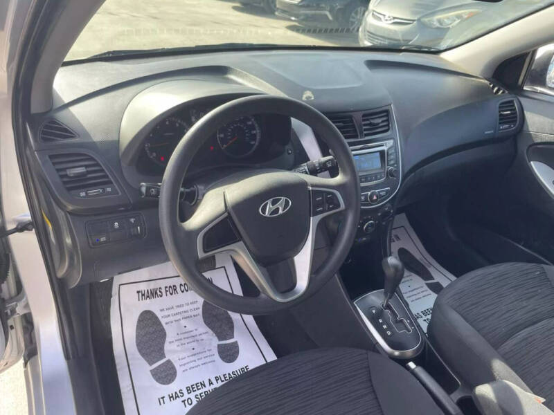 2017 Hyundai Accent SE