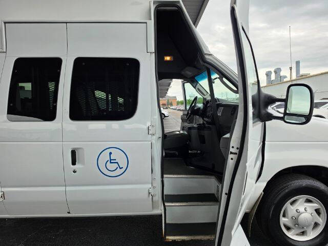 2009 Ford E-Series E-350 SD