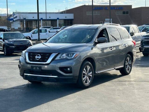 2019 Nissan Pathfinder SV