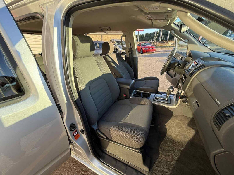 2008 Nissan Pathfinder LE