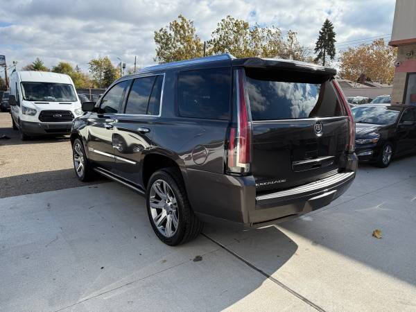 2015 Cadillac Escalade Premium