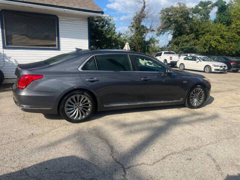 2017 Genesis G90