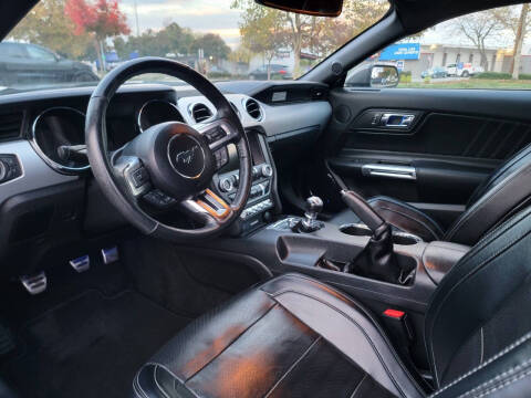 2017 Ford Mustang EcoBoost Premium