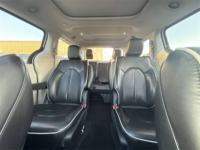 2022 Chrysler Pacifica Hybrid Limited