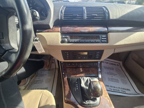 2005 BMW X5 3.0i