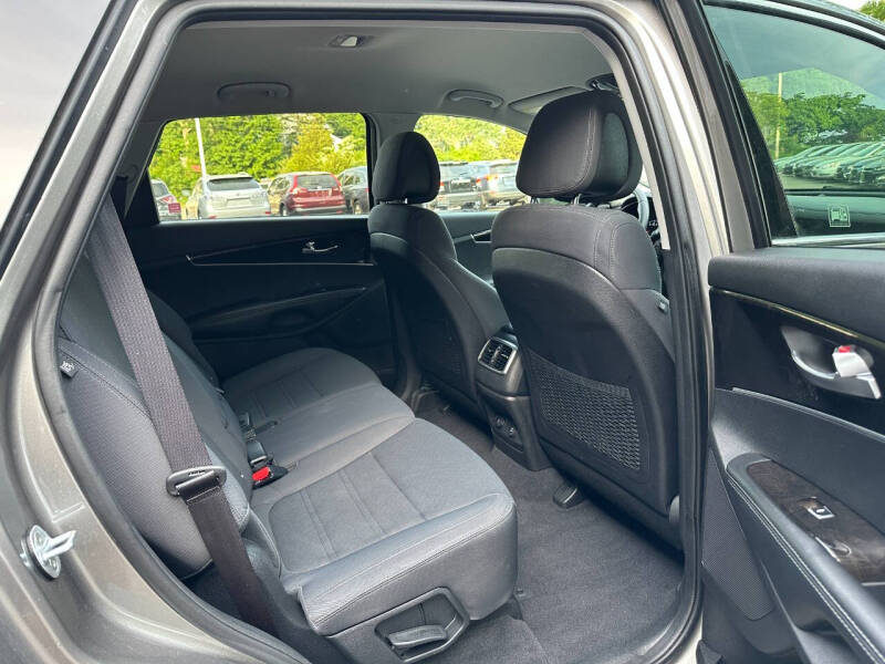 2016 Kia Sorento LX