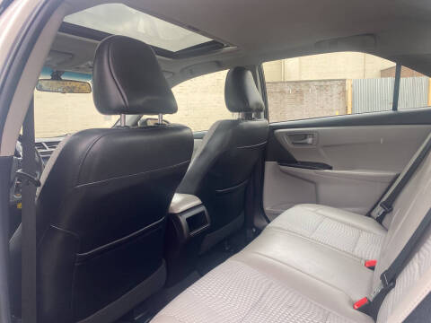 2015 Toyota Camry SE