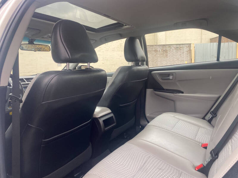 2015 Toyota Camry SE