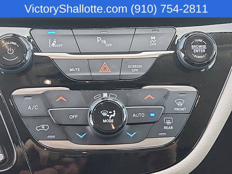 2024 Chrysler Pacifica Plug-In Hybrid Select