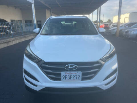 2016 Hyundai Tucson SE