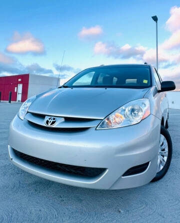 2009 Toyota Sienna LE 7-Passenger