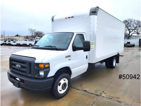 2015 Ford E-Series for sale at CENTURY TRUCKS & VANS in Grand Prairie TX