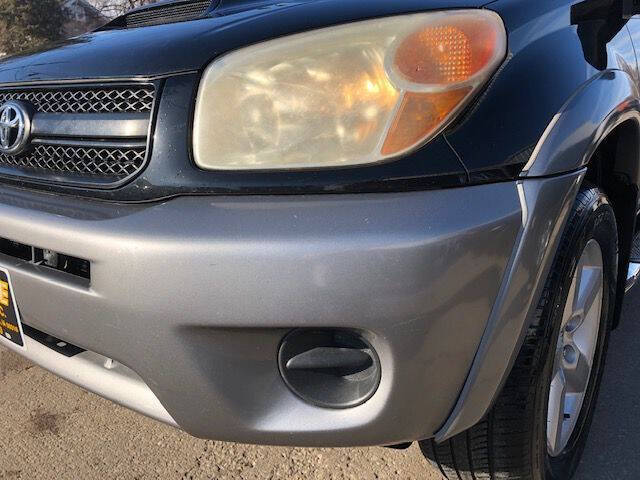2004 Toyota RAV4
