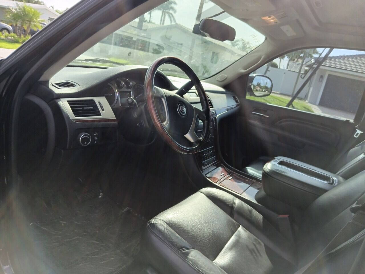 2014 Cadillac Escalade SUV / Crossover - $13,950