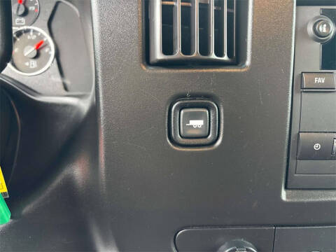 2024 Chevrolet Express 2500