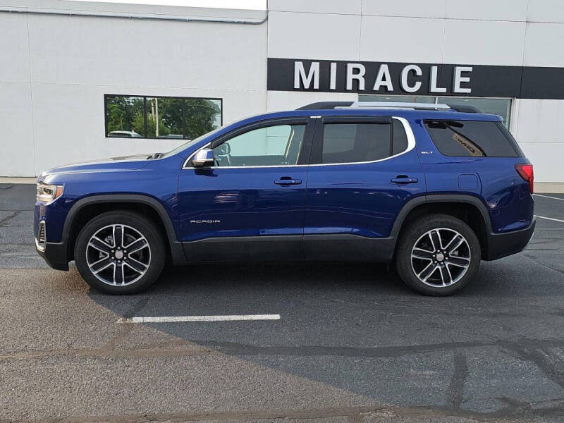 2023 GMC Acadia SLT