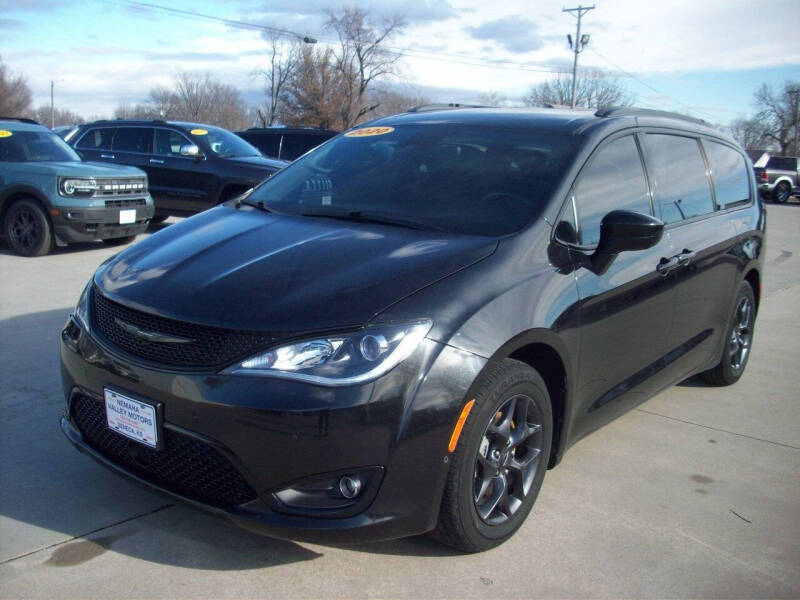 2020 Chrysler Pacifica Touring L Plus's photo