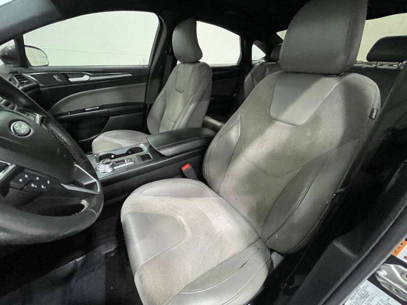 2017 Ford Fusion V6 Sport