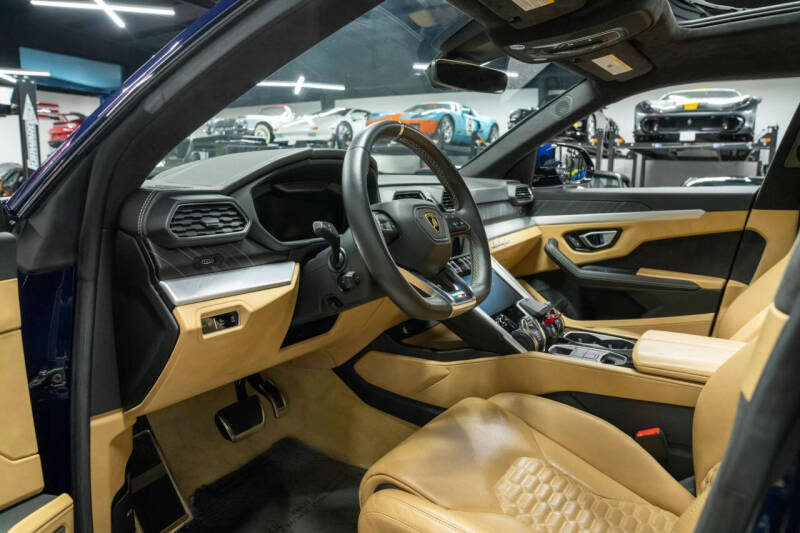 2019 Lamborghini Urus