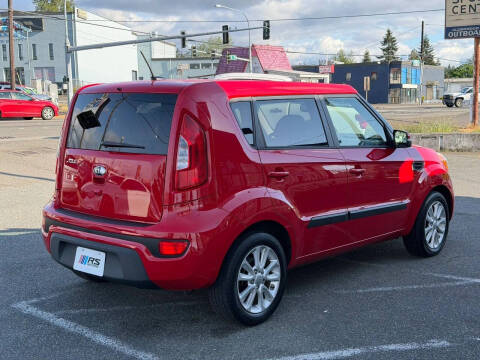 2013 Kia Soul +