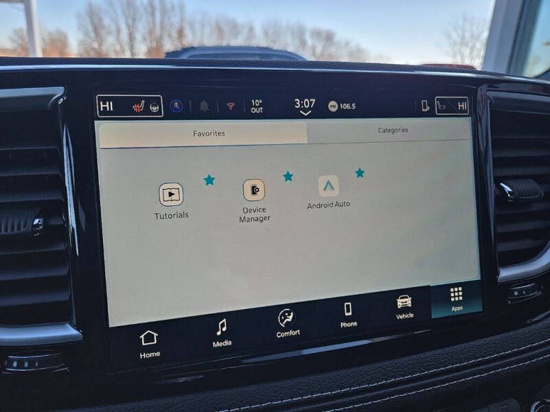 2026 Chrysler Pacifica Select