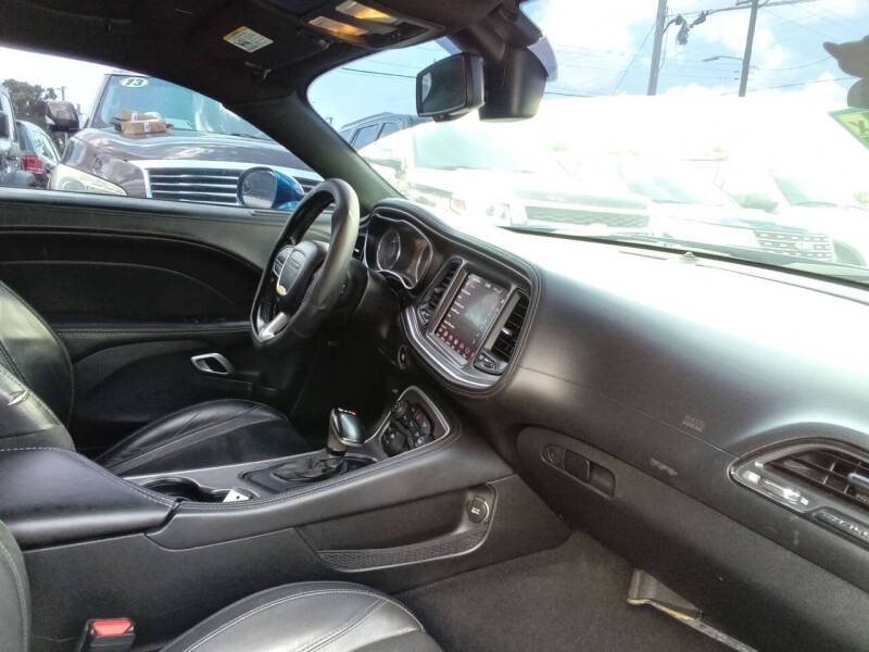 2020 Dodge Challenger SXT