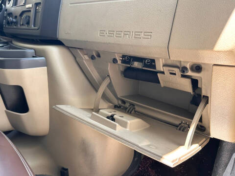 2010 Ford E-Series E-350 SD XLT