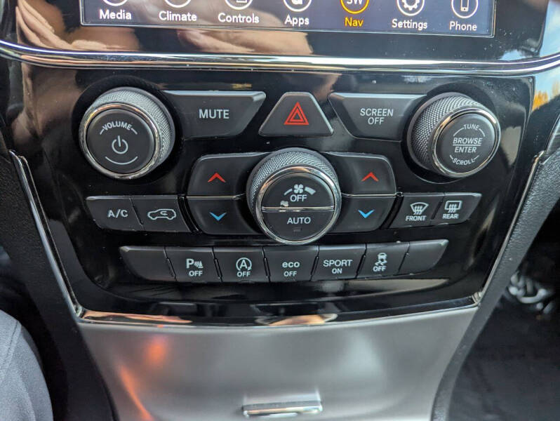 2019 Jeep Grand Cherokee Laredo