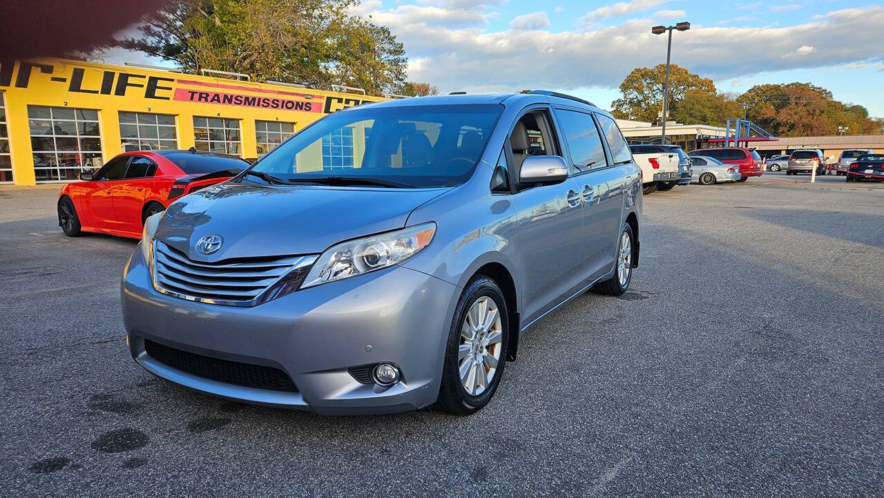 2013 Toyota Sienna for sale at Luxury Auto Sales, Inc in Norfolk, VA