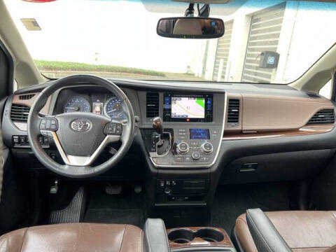 2015 Toyota Sienna