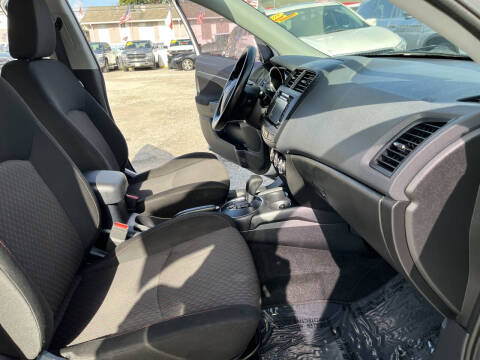 2017 Mitsubishi Outlander Sport 2.4 SE