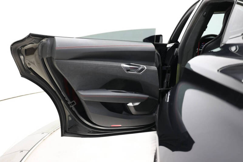 2022 Audi RS e-tron GT quattro