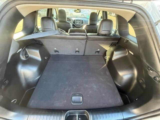 2022 Jeep Cherokee Latitude Lux