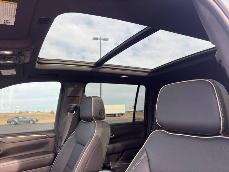 2024 GMC Yukon XL SLT