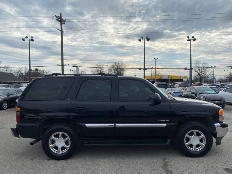 2005 GMC Yukon SLE photo 7