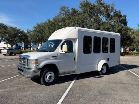 2015 Ford E-Series E-350 SD