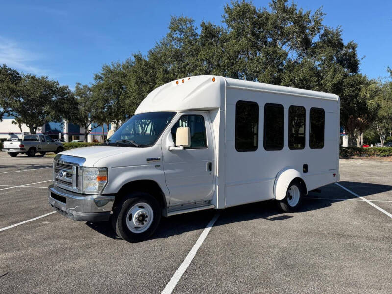 2015 Ford E-Series E-350 SD