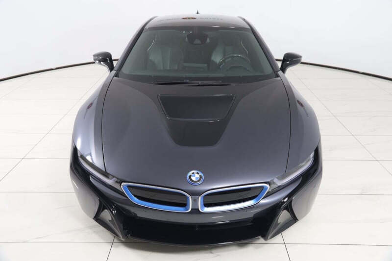 2017 BMW i8